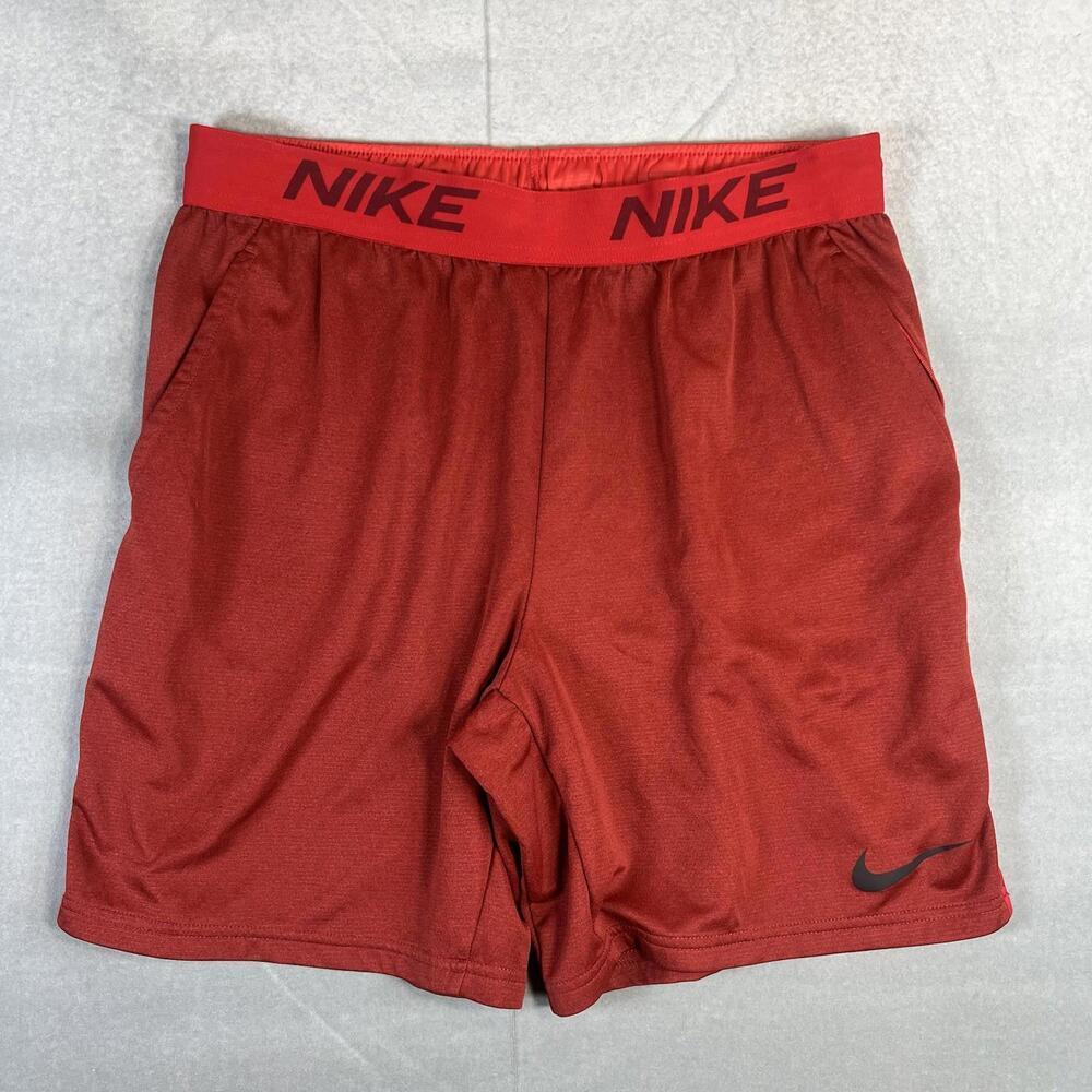 Nike Dri-FIT Veneer Training Shorts Mens Large Red Knit Standard Fit Zip Pocket